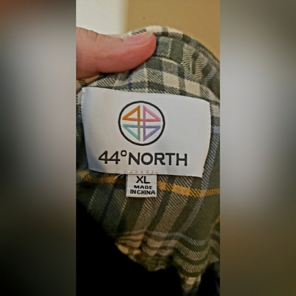 Green Bumblebee Custom Minnesota Patched Flannel - Picture 4 of 4